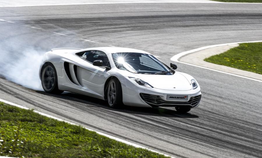  McLaren MP4-12C 2013 года  (фото 6 из 7)